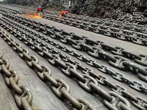 anchor chains