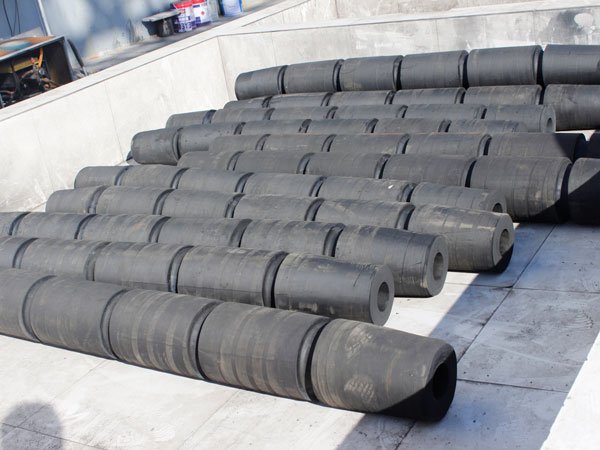 tugboat cylindrical fender
